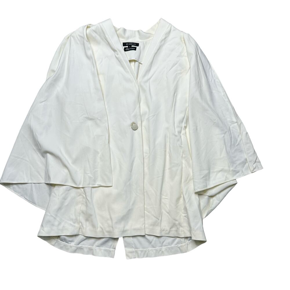 Mi Jong Lee Designer Off White Sleeveless Top With Attached Cape 10